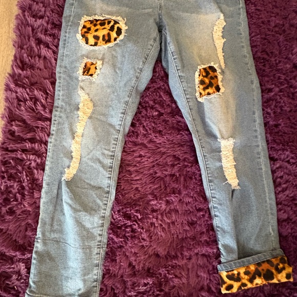 VENUS Blue Jeans with Leopard Accents - Picture 1 of 3
